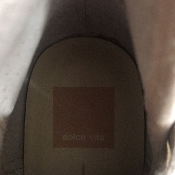 Dolce Vita suede booties. Never worn. Size 9 1/2 - Picture 2 of 6